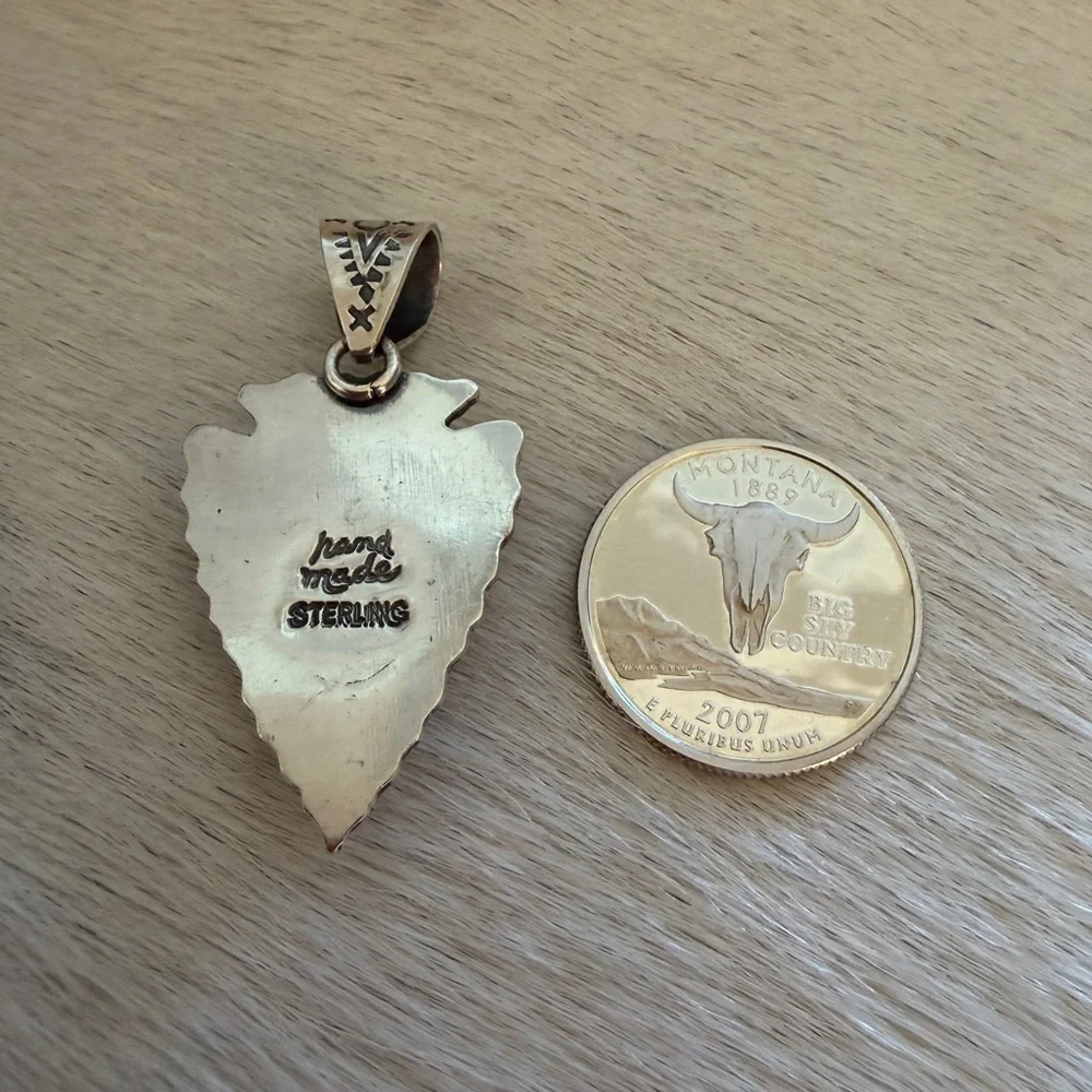 ❤️ Kingman Turquoise Hand Stamped Arrowhead Sterling Pendant Navajo 9.4G Unisex